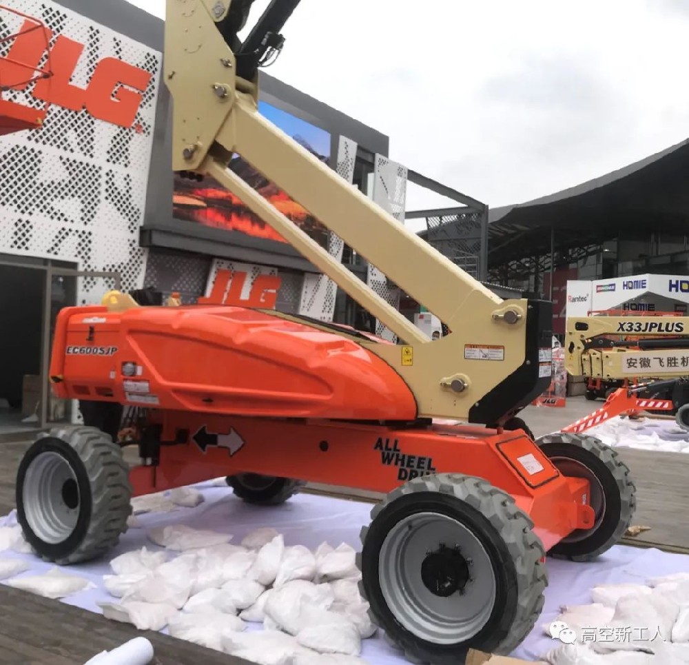 高空作業(yè)平臺(tái)常見(jiàn)的幾種行走方式